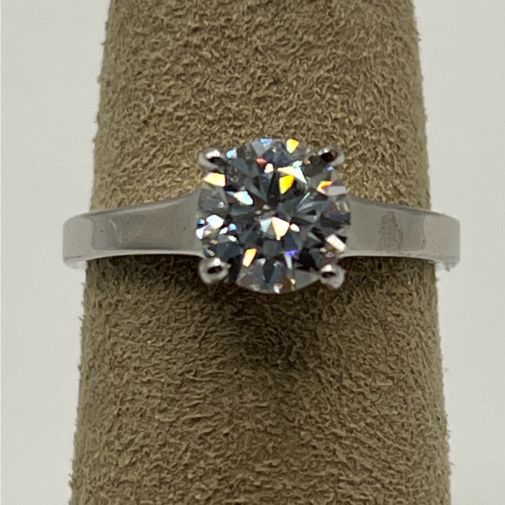 AAA Moissanite D-color, VVSI solitaire Ring. Flawless high-end stone. S925. NEW!